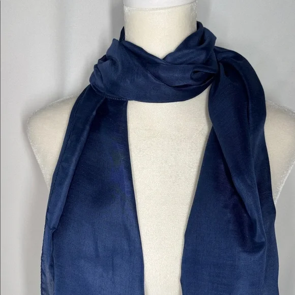 ๐3/$15 Blue Light Weight Scarf - Picture 2 of 4